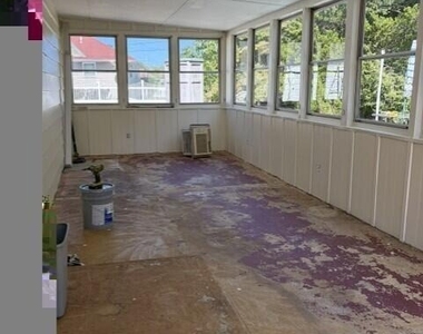 2173 Mount Hood Lane - Photo Thumbnail 5