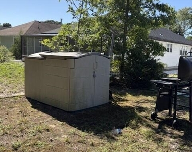 2173 Mount Hood Lane - Photo Thumbnail 4