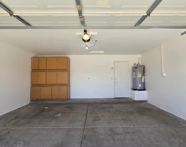 13344 W Desert Lane - Photo Thumbnail 20