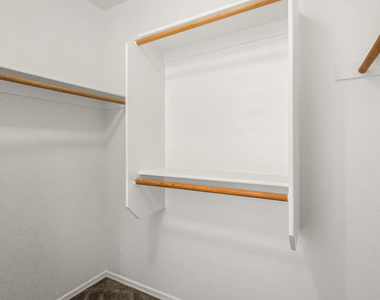 13344 W Desert Lane - Photo Thumbnail 16