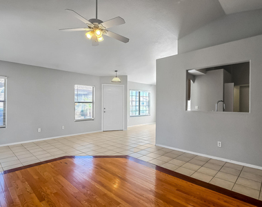 13344 W Desert Lane - Photo Thumbnail 4