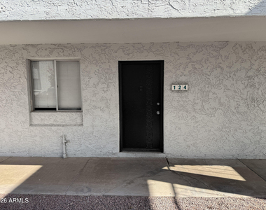 3313 N 68th Street - Photo Thumbnail 3