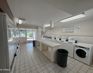 3313 N 68th Street - Photo Thumbnail 4