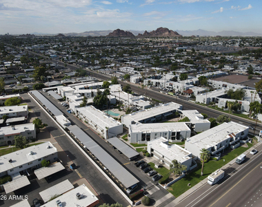 3313 N 68th Street - Photo Thumbnail 12