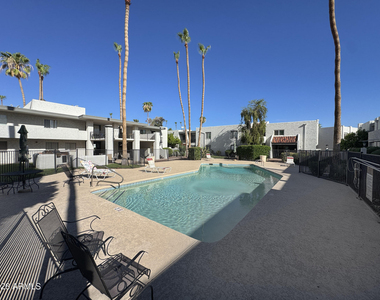 3313 N 68th Street - Photo Thumbnail 8