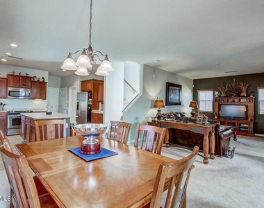 2152 W Monte Cristo Avenue - Photo Thumbnail 8
