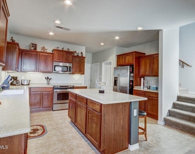 2152 W Monte Cristo Avenue - Photo Thumbnail 6