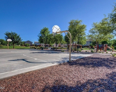 2152 W Monte Cristo Avenue - Photo Thumbnail 19