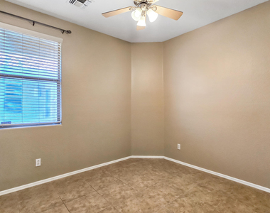 12523 W Estero Lane - Photo Thumbnail 21
