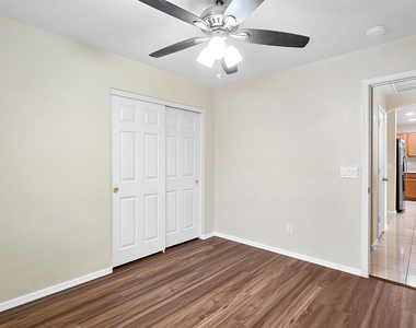 632 S 152nd Lane - Photo Thumbnail 20