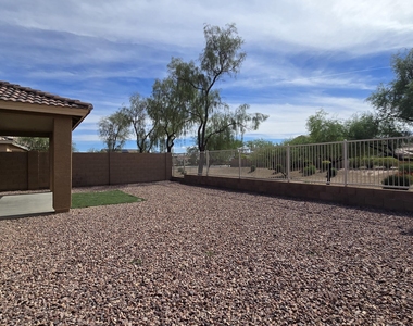 632 S 152nd Lane - Photo Thumbnail 26
