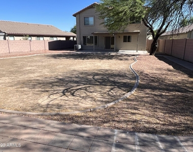 11366 W Buchanan Street - Photo Thumbnail 6