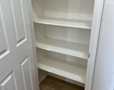 11366 W Buchanan Street - Photo Thumbnail 11