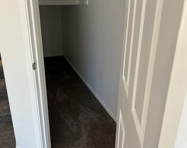 11366 W Buchanan Street - Photo Thumbnail 14
