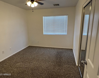 11366 W Buchanan Street - Photo Thumbnail 24
