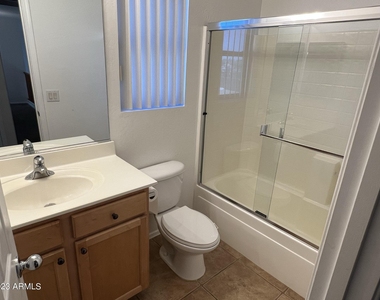11366 W Buchanan Street - Photo Thumbnail 20