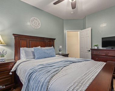 31748 N Blackfoot Drive - Photo Thumbnail 8