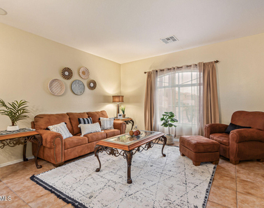 31748 N Blackfoot Drive - Photo Thumbnail 19