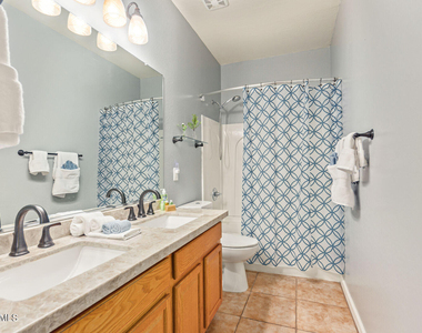 31748 N Blackfoot Drive - Photo Thumbnail 9