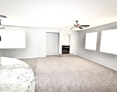 3106 E Andre Avenue - Photo Thumbnail 12