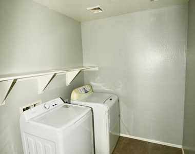3106 E Andre Avenue - Photo Thumbnail 17