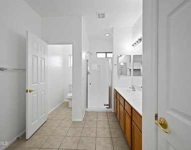 605 W Latona Road - Photo Thumbnail 18