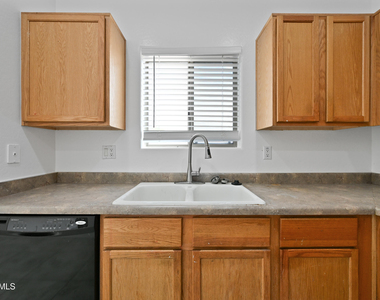 605 W Latona Road - Photo Thumbnail 12