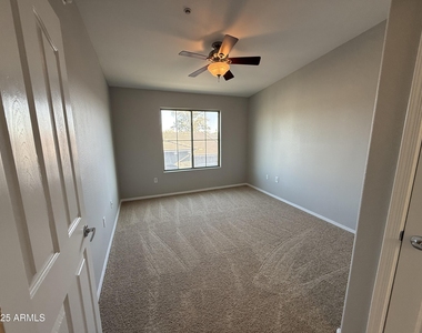 2402 E 5th Street - Photo Thumbnail 12
