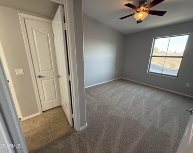 2402 E 5th Street - Photo Thumbnail 9