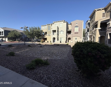 2402 E 5th Street - Photo Thumbnail 16