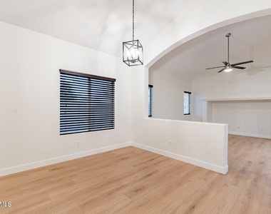 701 W Gibson Avenue - Photo Thumbnail 2
