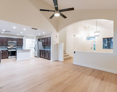 701 W Gibson Avenue - Photo Thumbnail 6