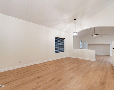 701 W Gibson Avenue - Photo Thumbnail 1