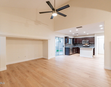 701 W Gibson Avenue - Photo Thumbnail 5