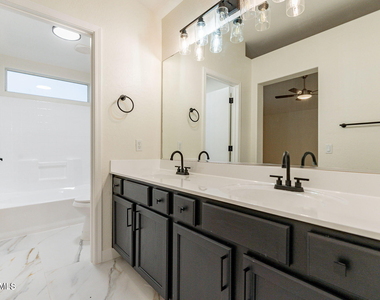 701 W Gibson Avenue - Photo Thumbnail 11
