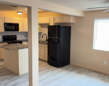 6714 N 54th Avenue - Photo Thumbnail 1
