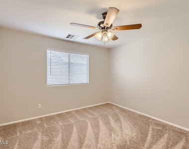 7926 S 67th Drive - Photo Thumbnail 2