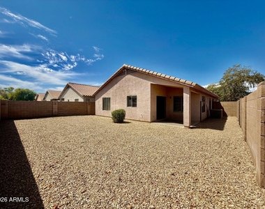 9323 W Harmony Lane - Photo Thumbnail 18