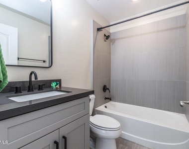 16 W Encanto Boulevard - Photo Thumbnail 18