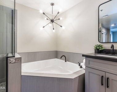 16 W Encanto Boulevard - Photo Thumbnail 16
