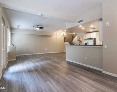 16 W Encanto Boulevard - Photo Thumbnail 4