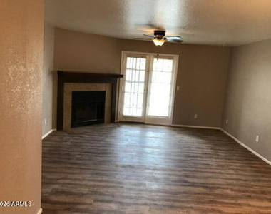 15402 N 28th Street - Photo Thumbnail 2