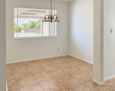 815 W Bluefield Avenue - Photo Thumbnail 8