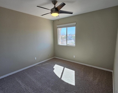 16443 S 34th Way - Photo Thumbnail 24