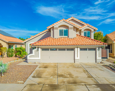 16443 S 34th Way - Photo Thumbnail 1
