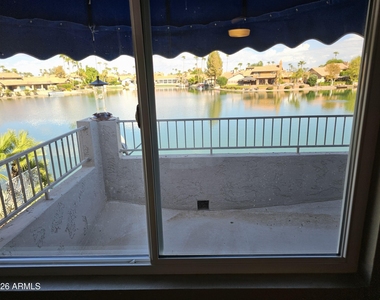 16443 S 34th Way - Photo Thumbnail 11
