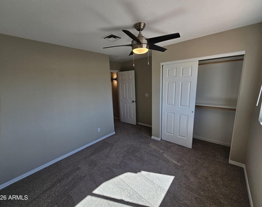 16443 S 34th Way - Photo Thumbnail 23