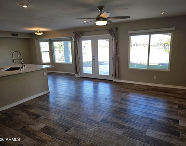 16443 S 34th Way - Photo Thumbnail 17