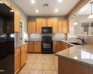 30153 N 71st Drive - Photo Thumbnail 10