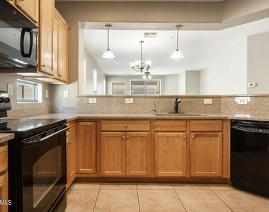 30153 N 71st Drive - Photo Thumbnail 12